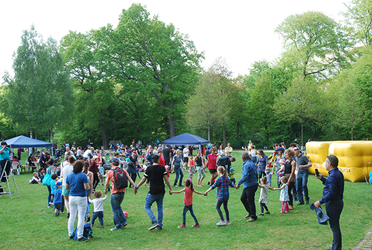 Mitmachlieder beim Spieltreff Mitmachlieder beim Spieltreff